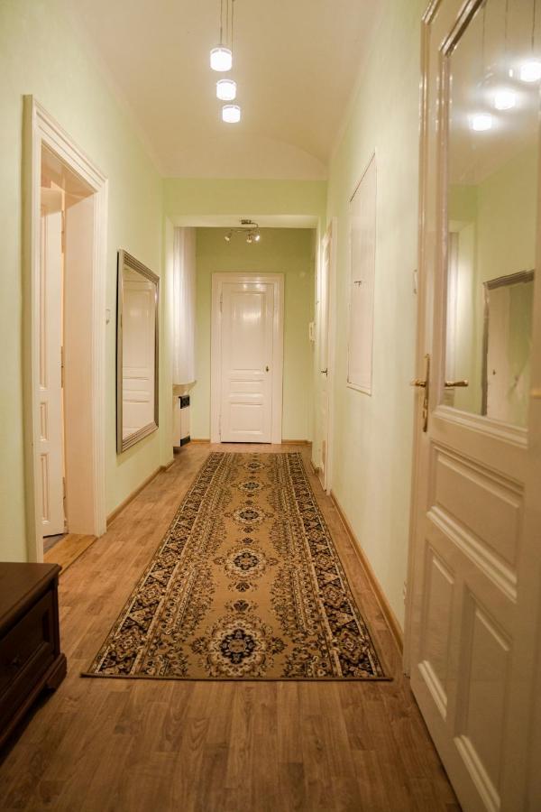 Helen Homestay Vaclavske Namesti Prague Exterior photo