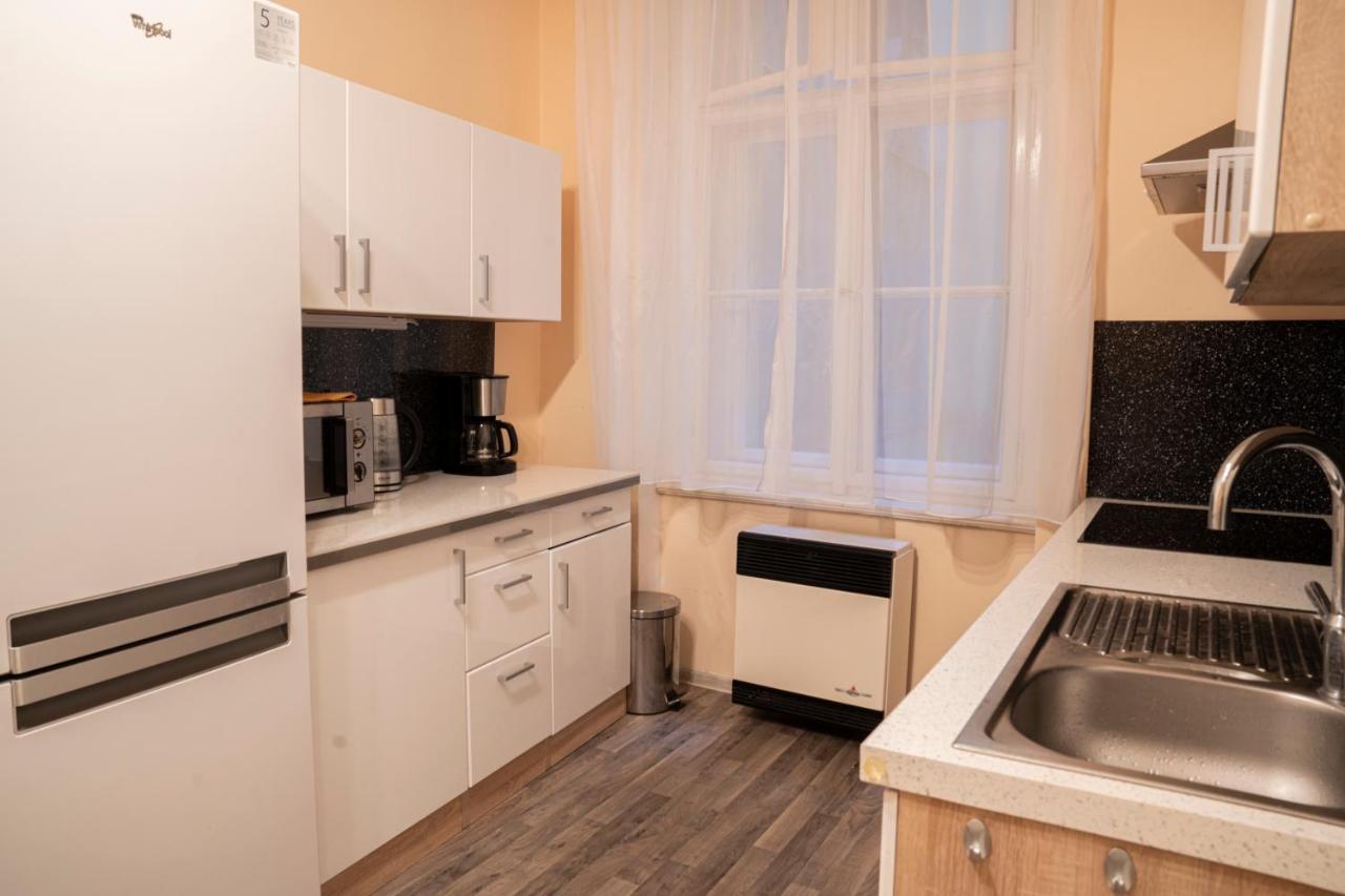Helen Homestay Vaclavske Namesti Prague Exterior photo