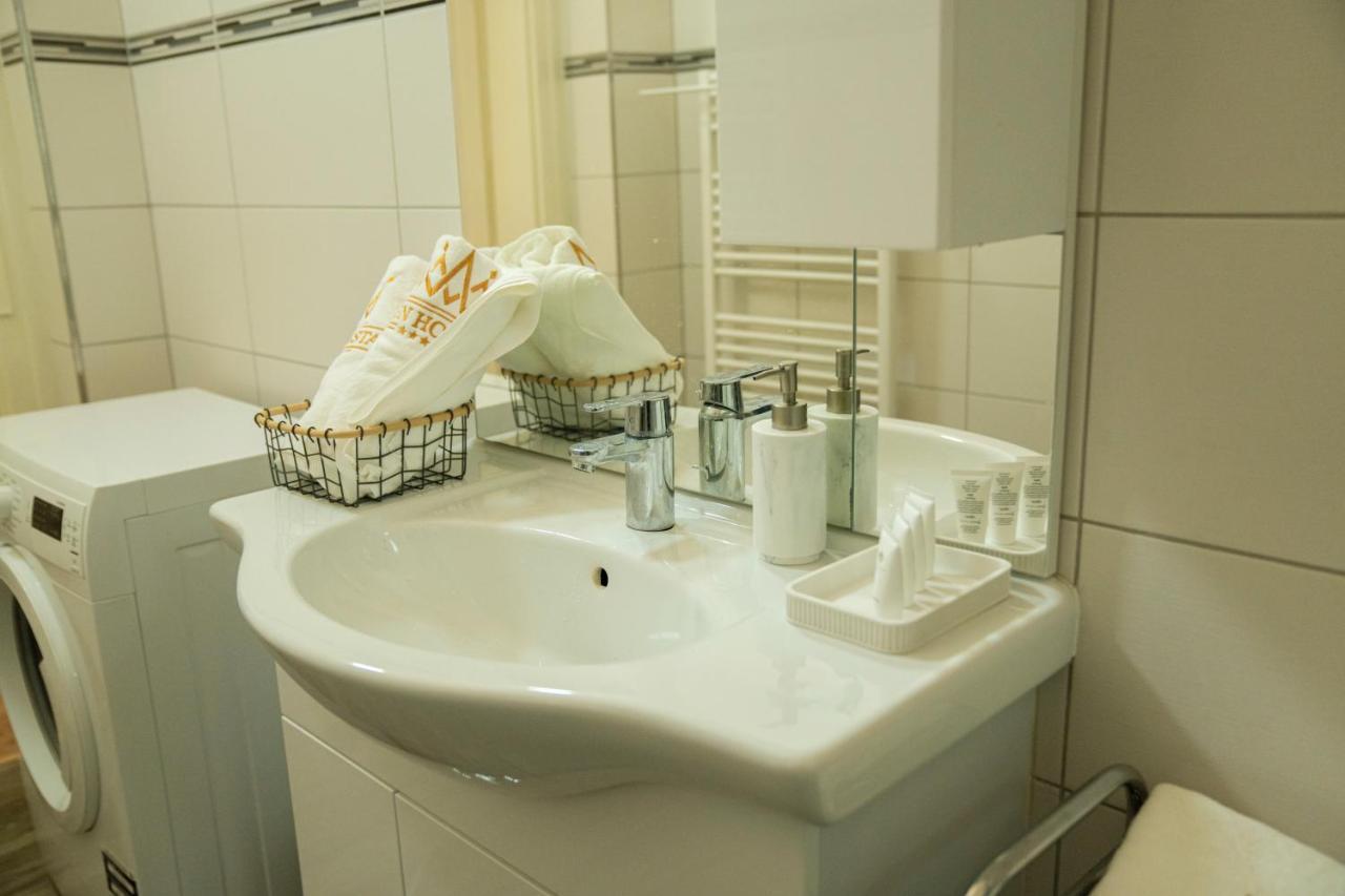 Helen Homestay Vaclavske Namesti Prague Exterior photo